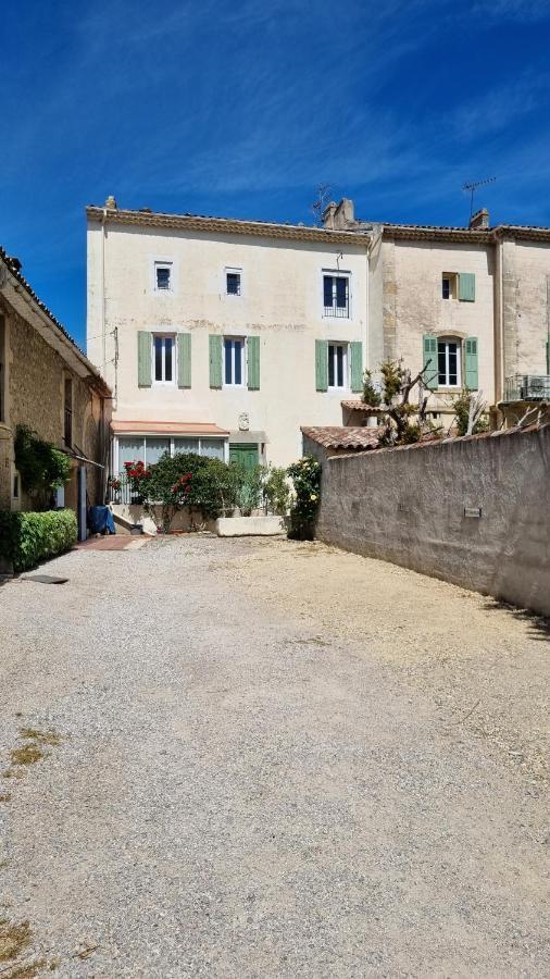 En Plein Coeur De Pelissanne - 55 M2 Renoves - Avec Parking Apartamento Exterior foto